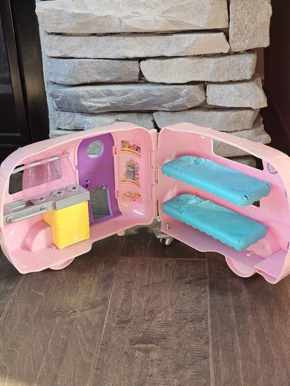 Polly Pockets 2015 - 2018 House, Camper, Car & Dolls - Mattell